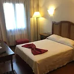 호텔 Pazo O Rial 빌라가르시아 데 아로우사